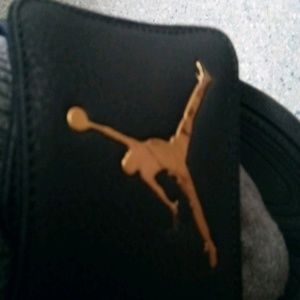 Meet your Posher, Kenyon